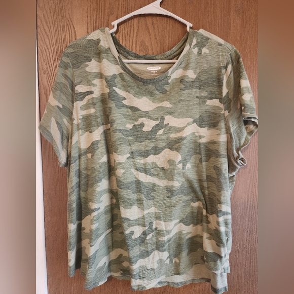 Old Navy Tops - Old Navy Green Camouflage Tee
